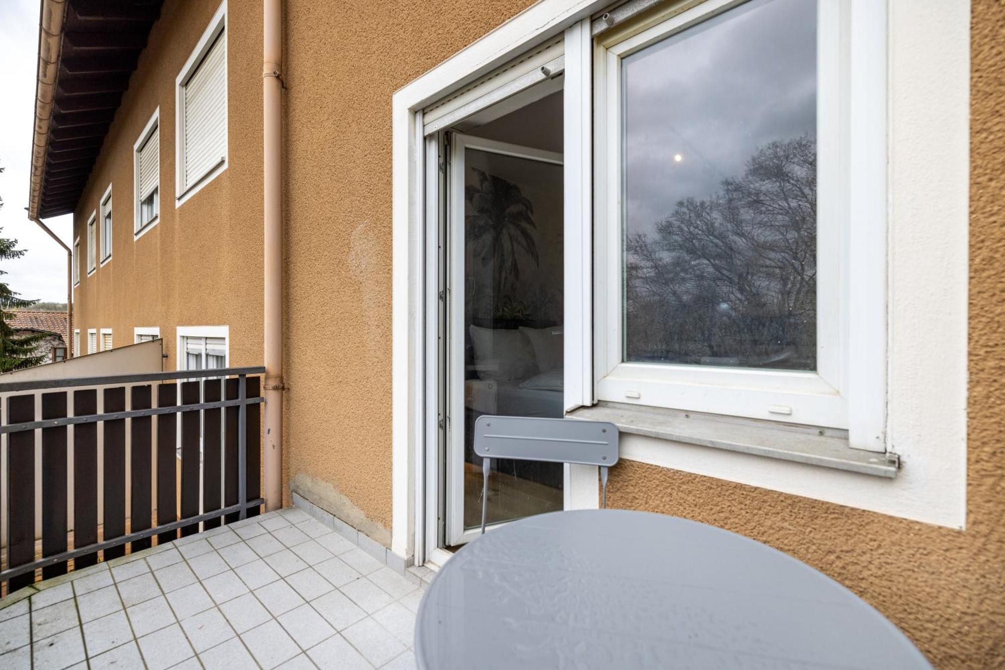 Kleines Apartment Mit Balkon Würzburg Kültér fotó